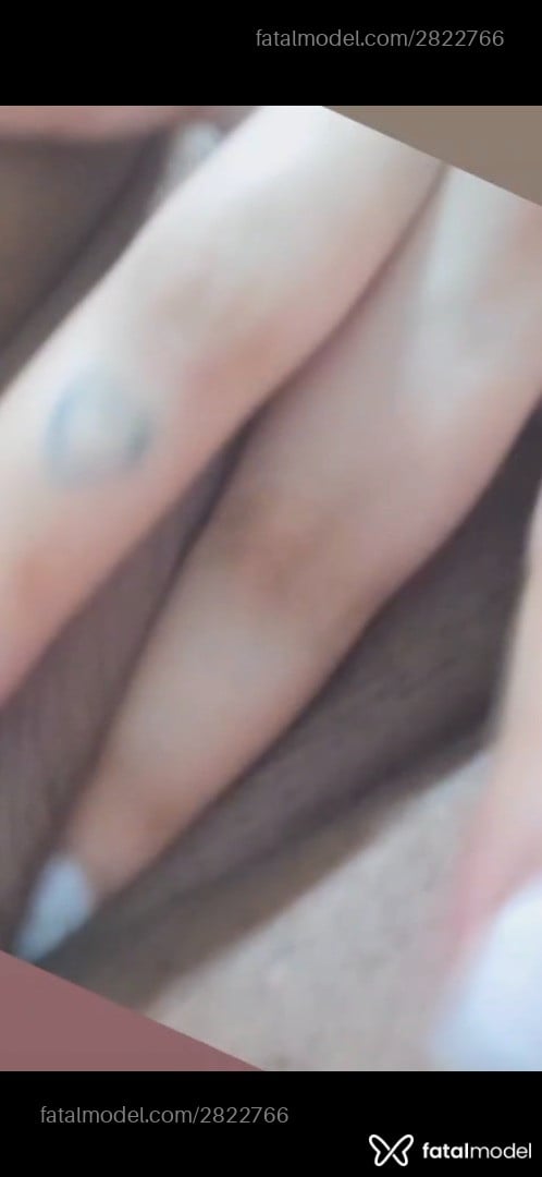 Acompanhante mulher com cabelo castanho de olhos mel - Evelyn