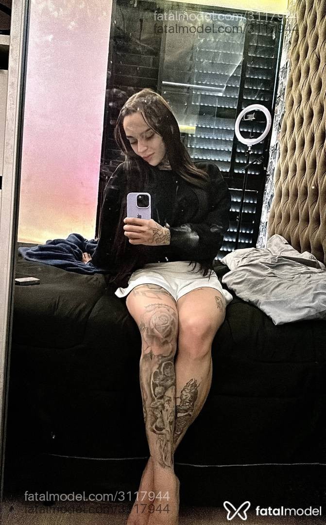 Acompanhante mulher trans com cabelo castanho de olhos mel em São Paulo - Maria Stella