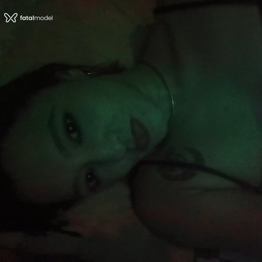 Acompanhante mulher com cabelo castanho de olhos castanhos - Natasha Wolff
