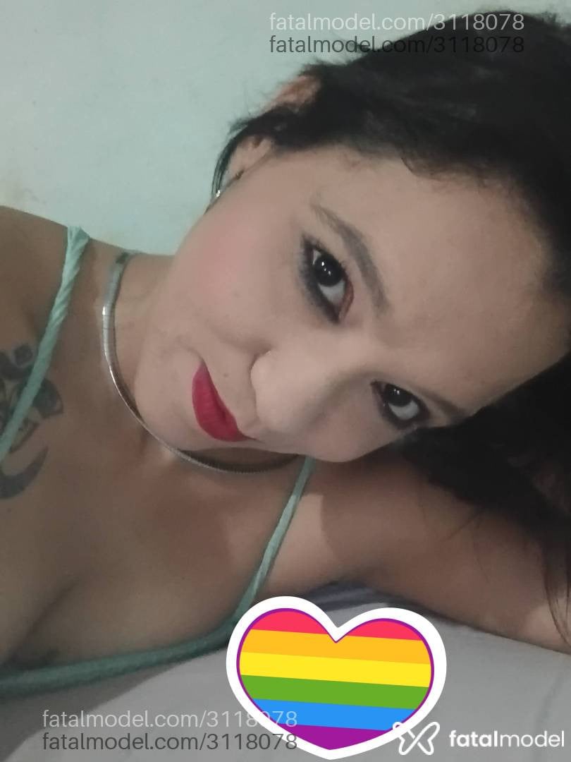Acompanhante mulher com cabelo castanho de olhos castanhos - Natasha Wolff