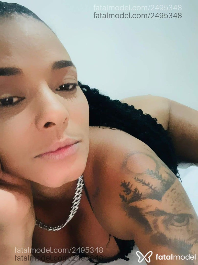 Acompanhante mulher morena (o) de olhos pretos - Brunna Costa