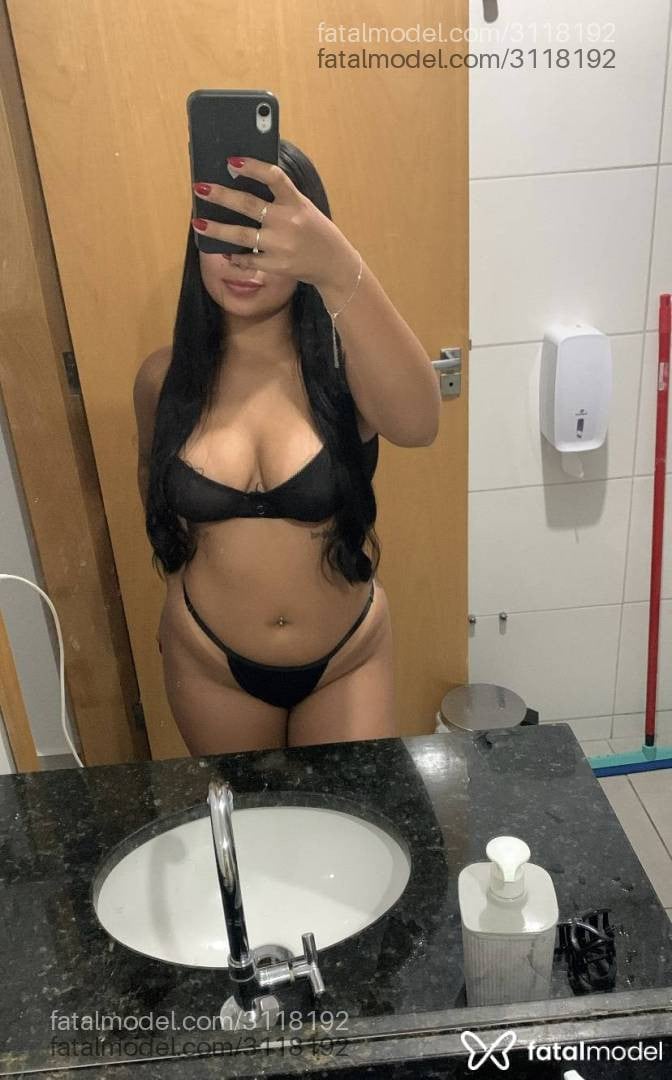 Acompanhante mulher morena (o) de olhos castanhos - Mariana Miller