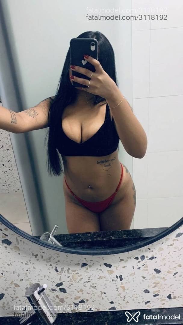 Acompanhante mulher morena (o) de olhos castanhos - Mariana Miller