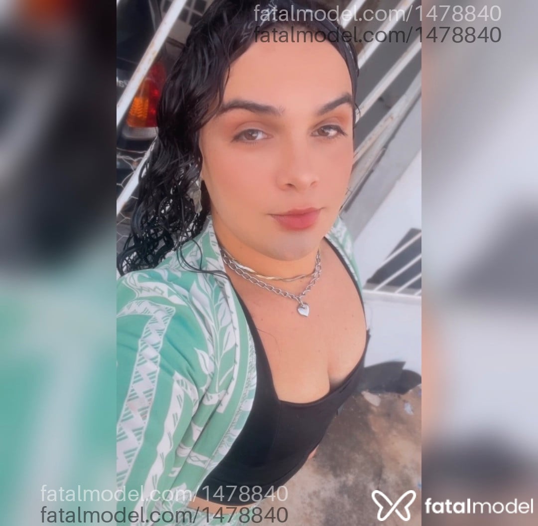 Acompanhante travesti morena (o) de olhos castanhos - Lolô Marquezz