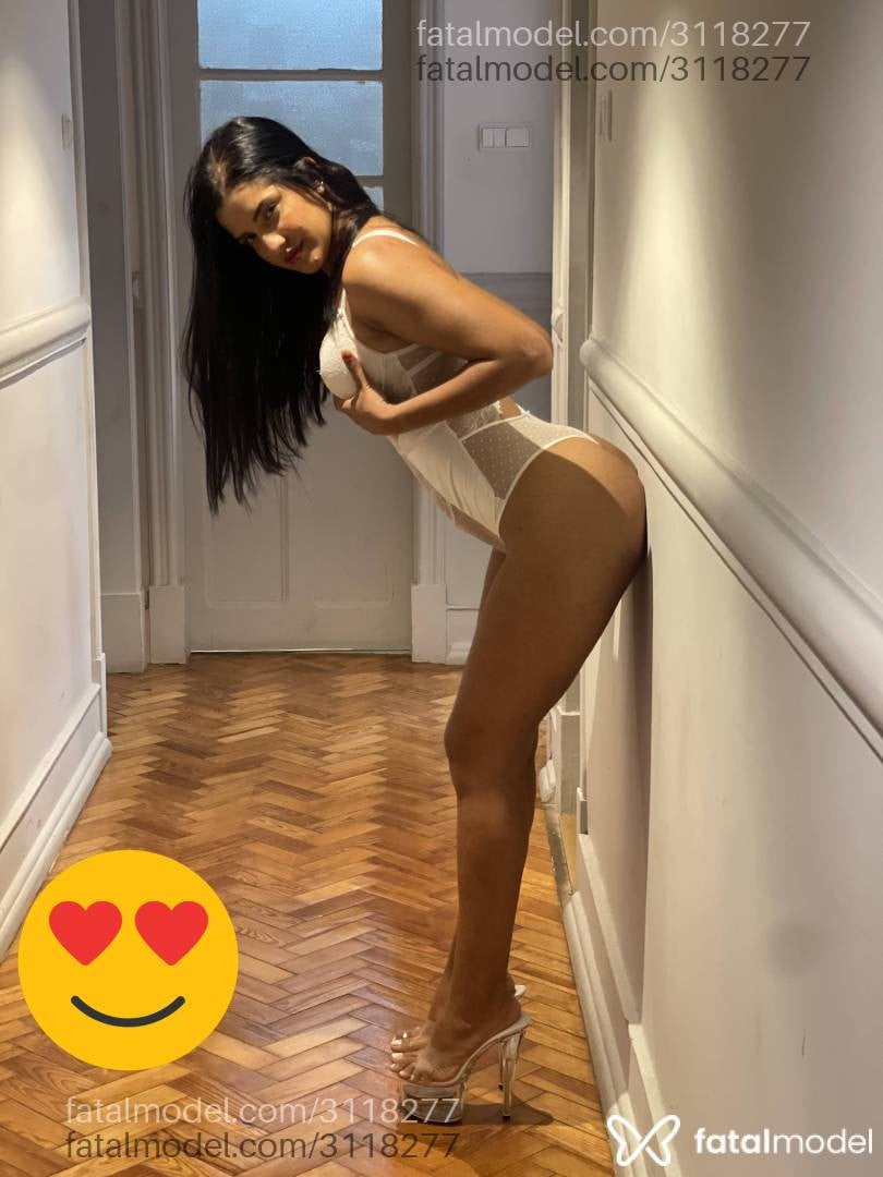 Acompanhante mulher morena (o) de olhos castanhos - Kelly Acompanhante mulher morena (o) de olhos castanhos - Kelly