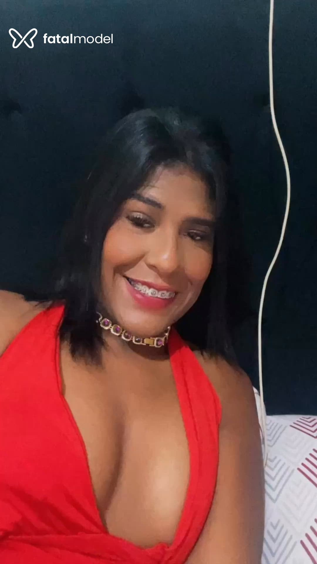 Acompanhante mulher com cabelo castanho de olhos pretos - Bruna Acompanhante mulher com cabelo castanho de olhos pretos - Bruna