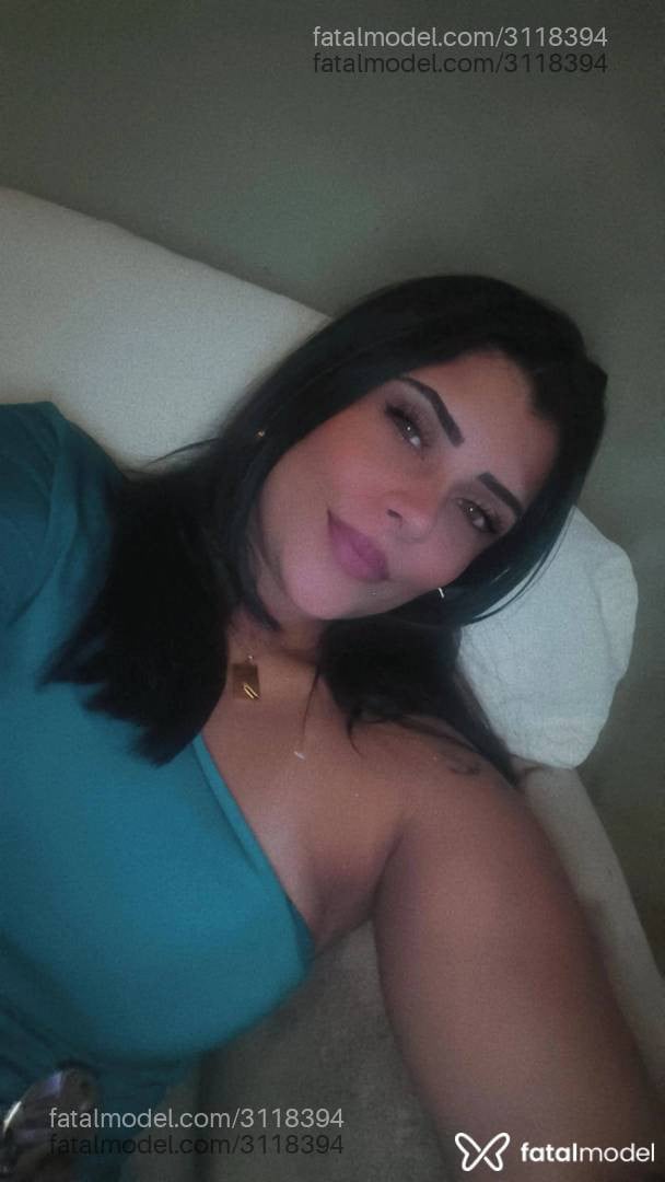 Acompanhante mulher morena (o) de olhos mel - Morena