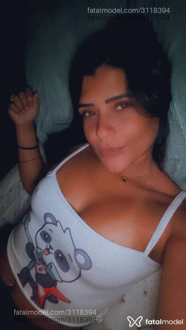 Acompanhante mulher morena (o) de olhos mel - Morena