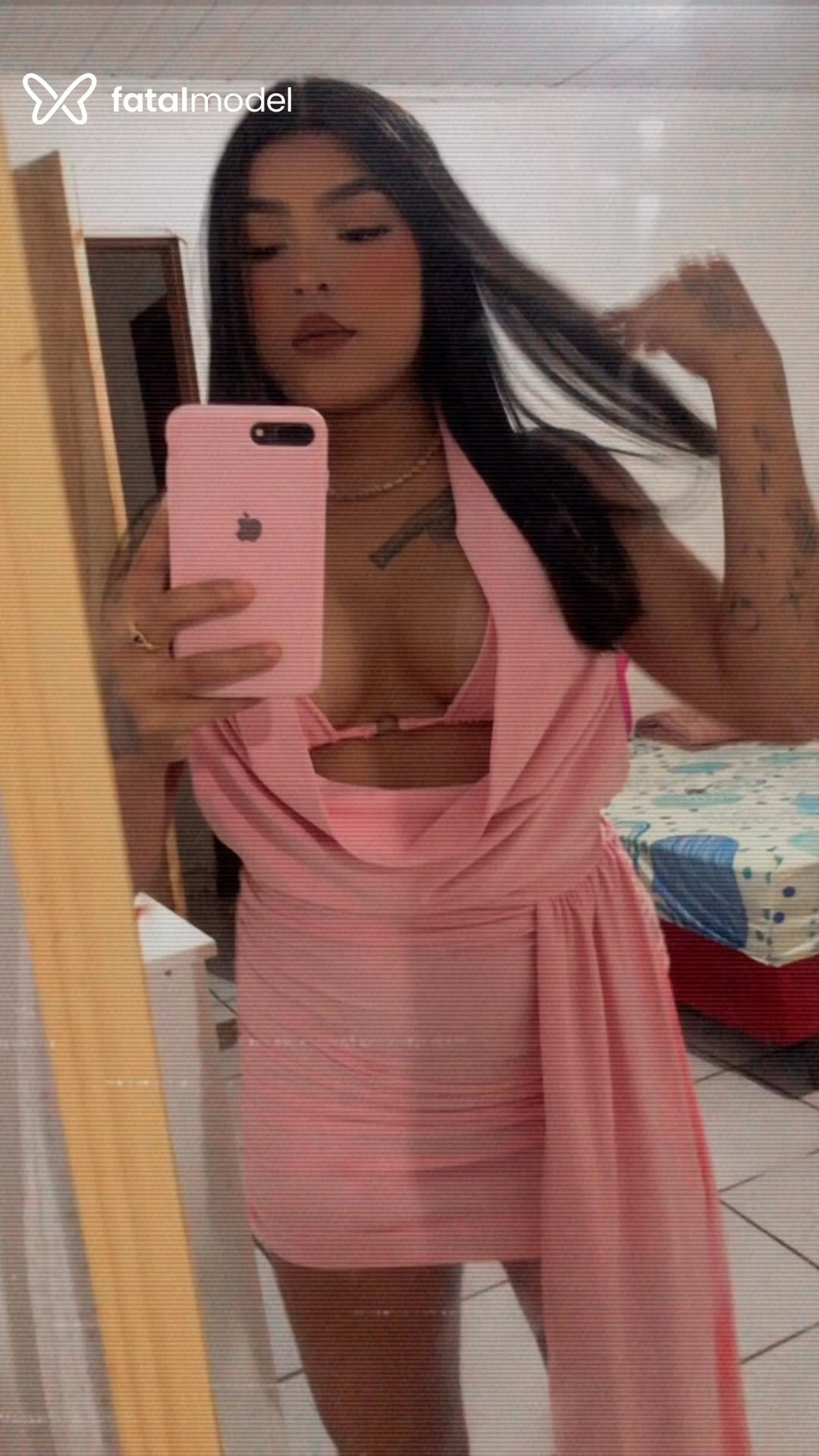 Acompanhante mulher morena (o) de olhos castanhos - Mirella