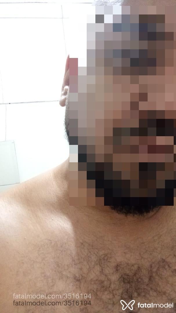 Acompanhante homem morena (o) de olhos castanhos - Morenobg