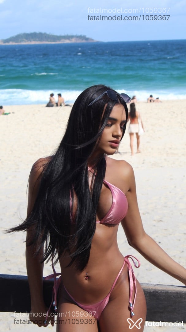 Acompanhante mulher trans morena (o) de olhos pretos - Manuela Acompanhante mulher trans morena (o) de olhos pretos - Manuela