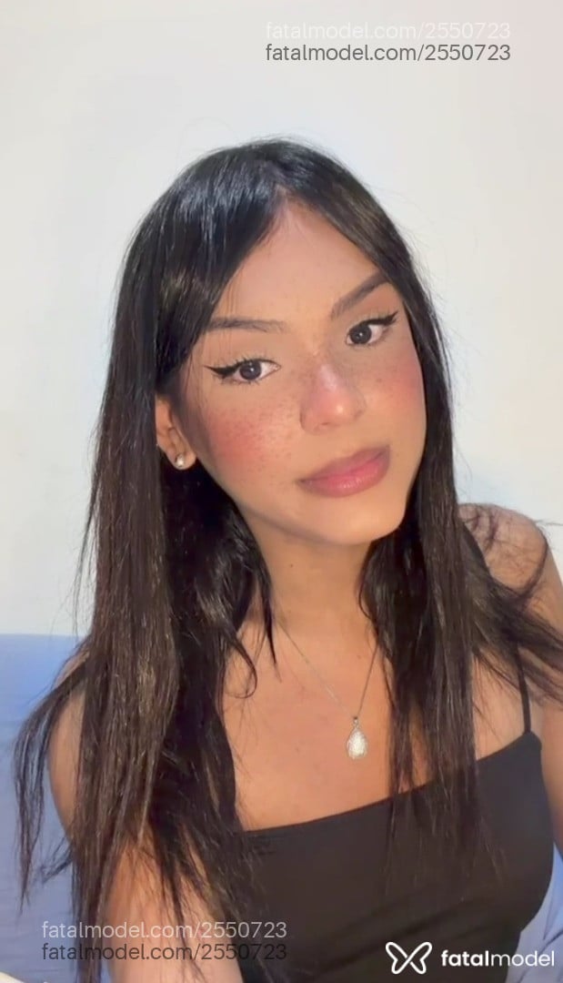 Acompanhante mulher trans morena (o) de olhos castanhos - Penelopy Dias