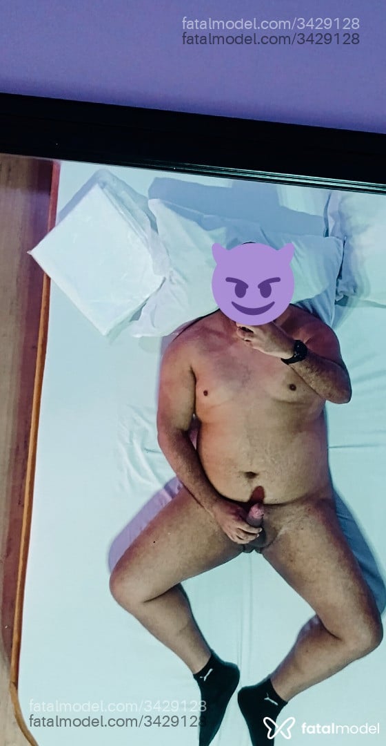 Acompanhante homem morena (o) de olhos castanhos - Gusta