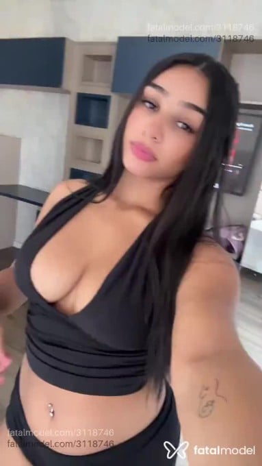 Acompanhante mulher morena (o) de olhos pretos - Melissa Oliveira