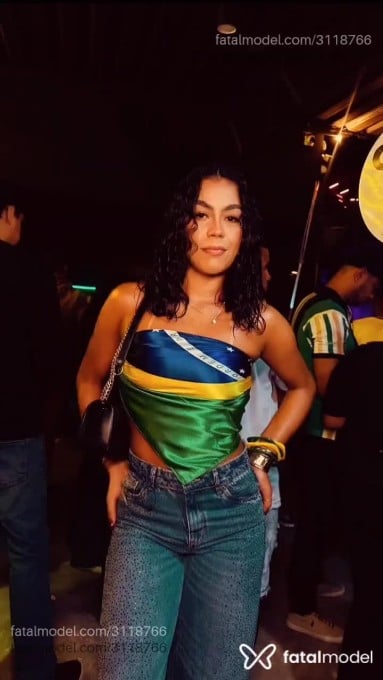 Acompanhante mulher morena (o) de olhos castanhos em Rio de Janeiro - Anne Viegas