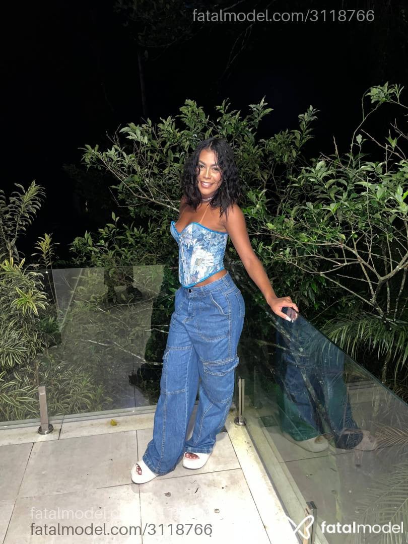 Acompanhante mulher morena (o) de olhos castanhos em Rio de Janeiro - Anne Viegas