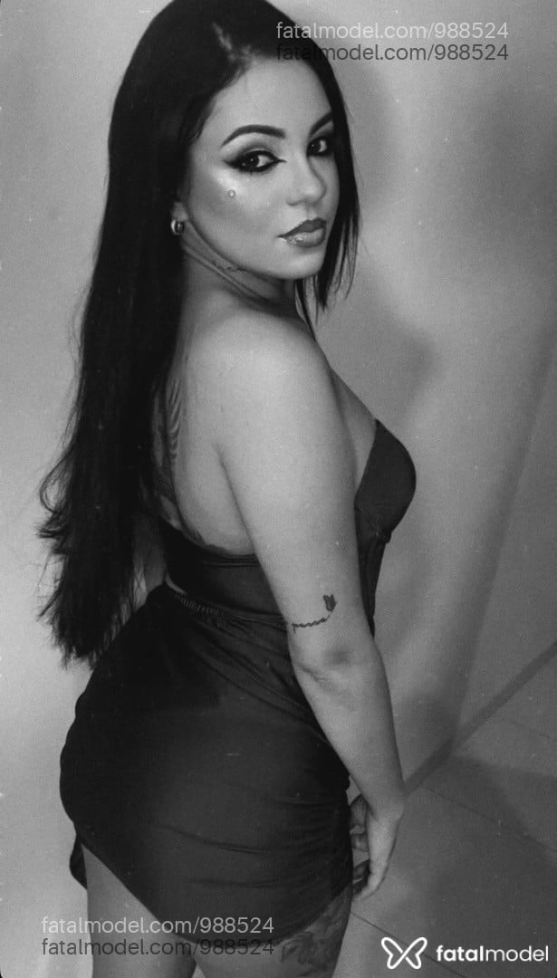 Acompanhante mulher com cabelo castanho de olhos castanhos - Bruna Santana