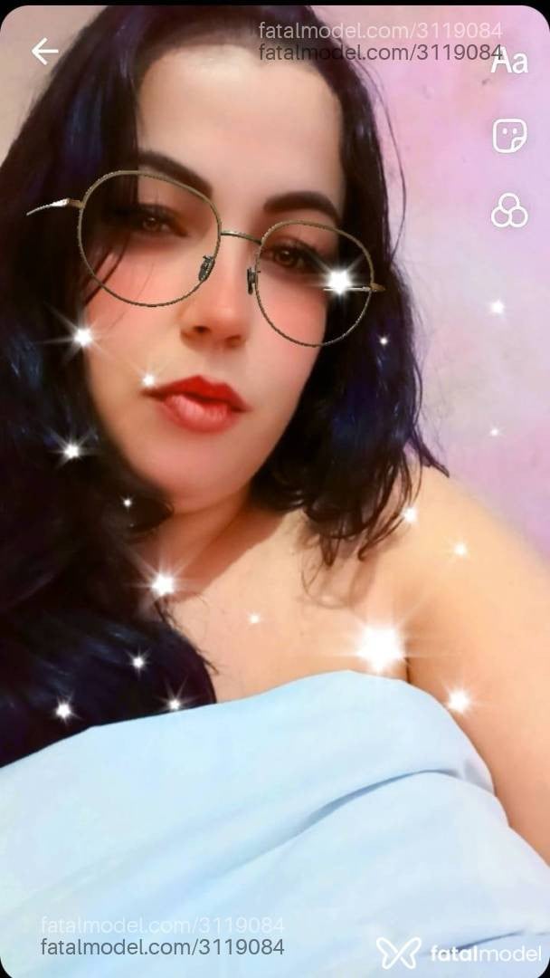 Acompanhante mulher morena (o) de olhos castanhos - Kamily