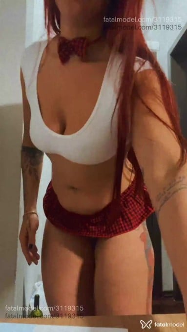 Acompanhante mulher ruiva (o) de olhos castanhos - Samanta