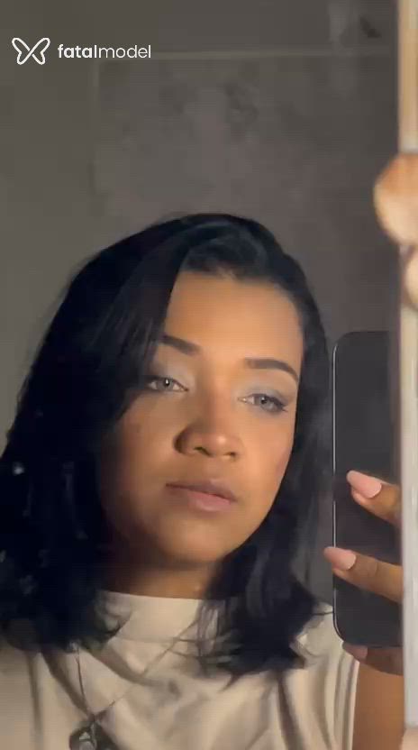 Acompanhante mulher morena (o) de olhos castanhos - Laíssa Acompanhante mulher morena (o) de olhos castanhos - Laíssa