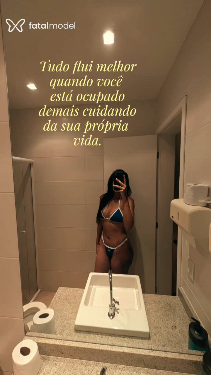 Acompanhante mulher morena (o) de olhos castanhos - Laíssa Acompanhante mulher morena (o) de olhos castanhos - Laíssa