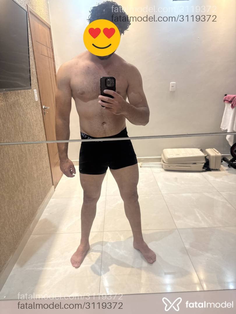 Acompanhante homem morena (o) de olhos pretos - Guilherme