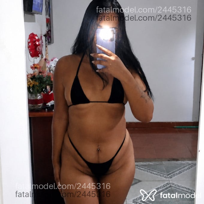 Acompanhante mulher morena (o) de olhos castanhos - Iny