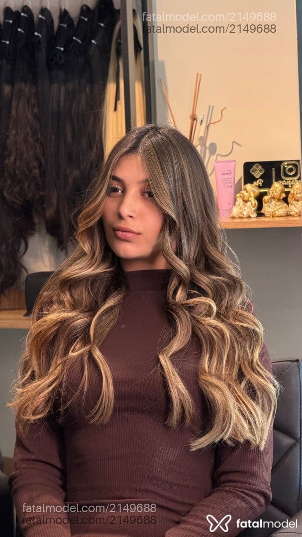 Acompanhante mulher morena (o) de olhos castanhos - Alice