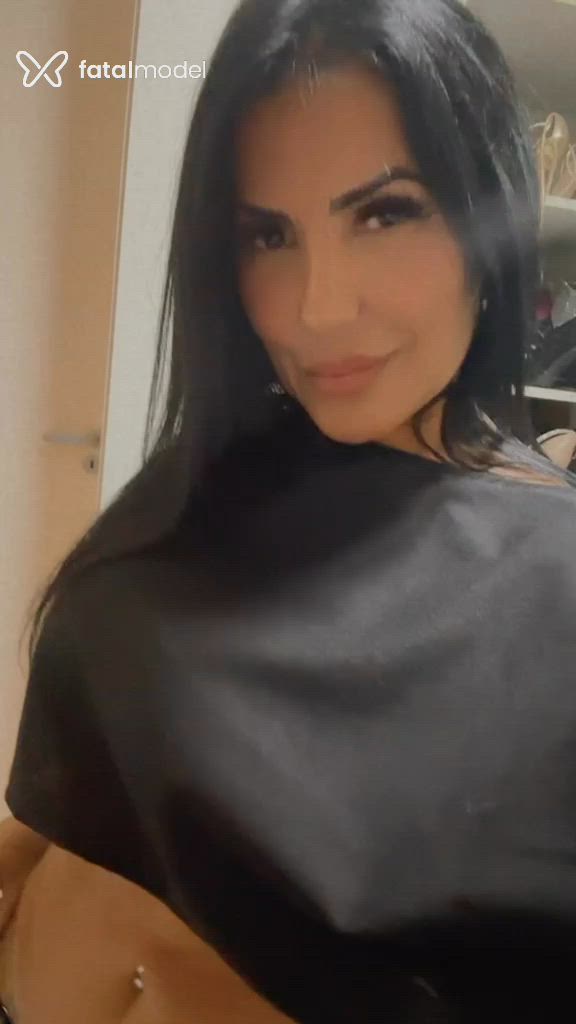 Acompanhante mulher morena (o) de olhos pretos - Marcela Santos
