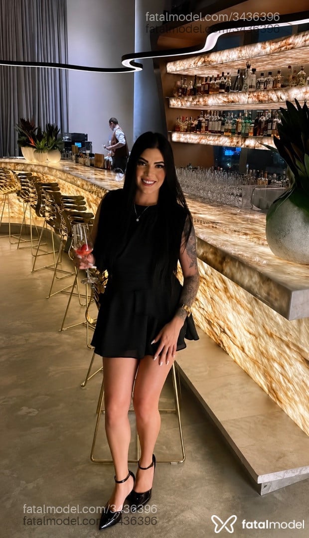 Acompanhante mulher morena (o) de olhos castanhos - Lara Mendes