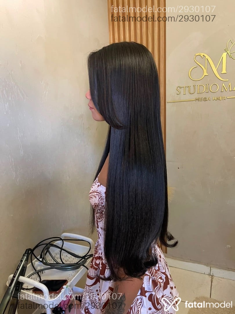 Acompanhante mulher trans com cabelo castanho de olhos pretos - Tiffany Moraes