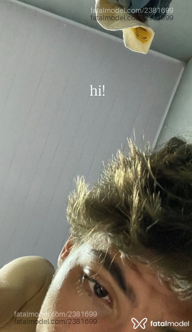 Acompanhante homem com cabelo castanho de olhos castanhos - Henrique