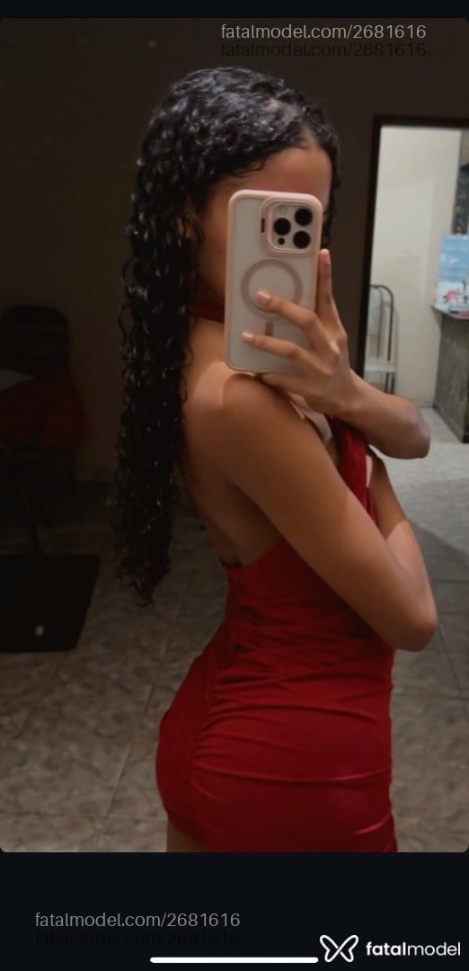 Acompanhante mulher morena (o) de olhos pretos - Ana Lize