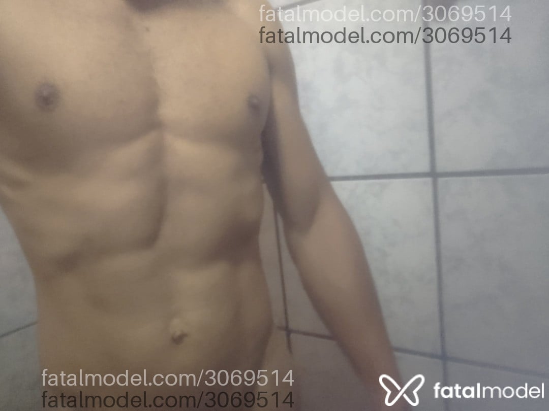 Acompanhante homem morena (o) de olhos pretos - Danilo