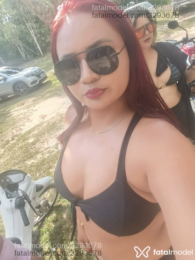 Acompanhante mulher ruiva (o) de olhos castanhos - Priscila