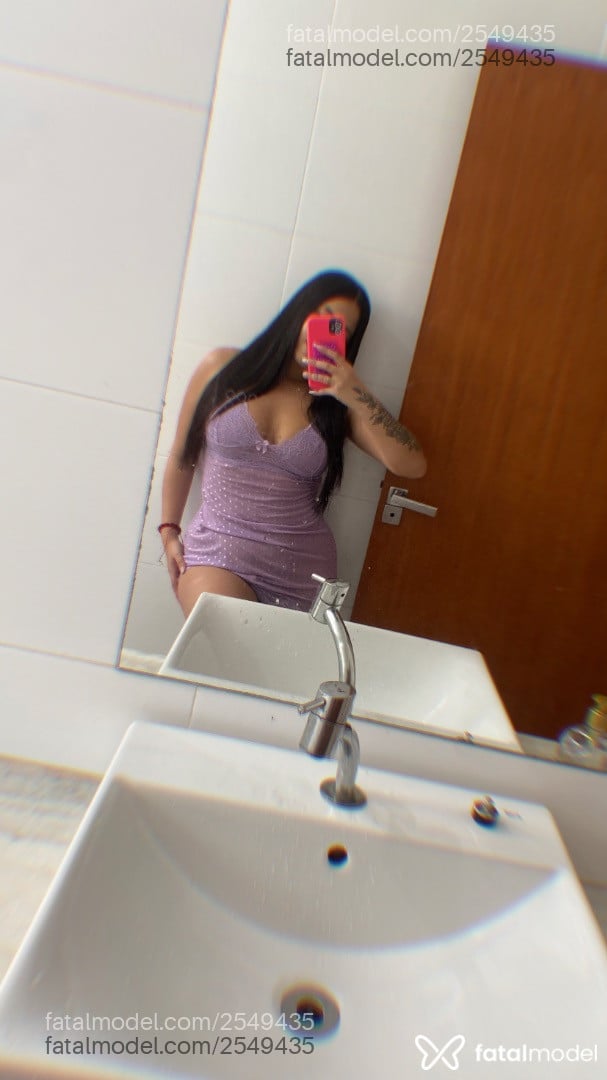 Acompanhante mulher morena (o) de olhos castanhos - Livia