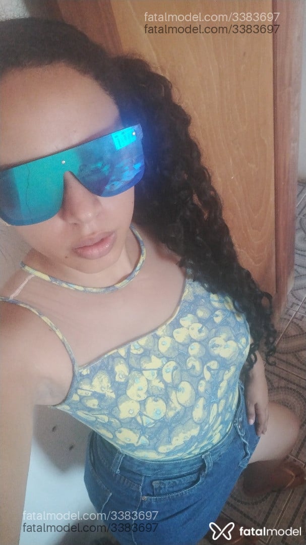 Acompanhante mulher morena (o) de olhos castanhos - Luna Acompanhante mulher morena (o) de olhos castanhos - Luna