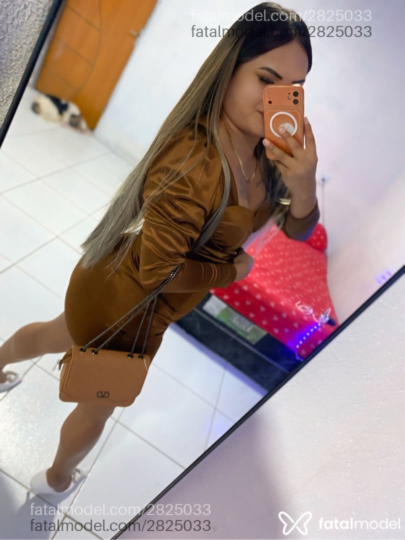 Acompanhante mulher trans morena (o) de olhos castanhos - Agatha Paiva