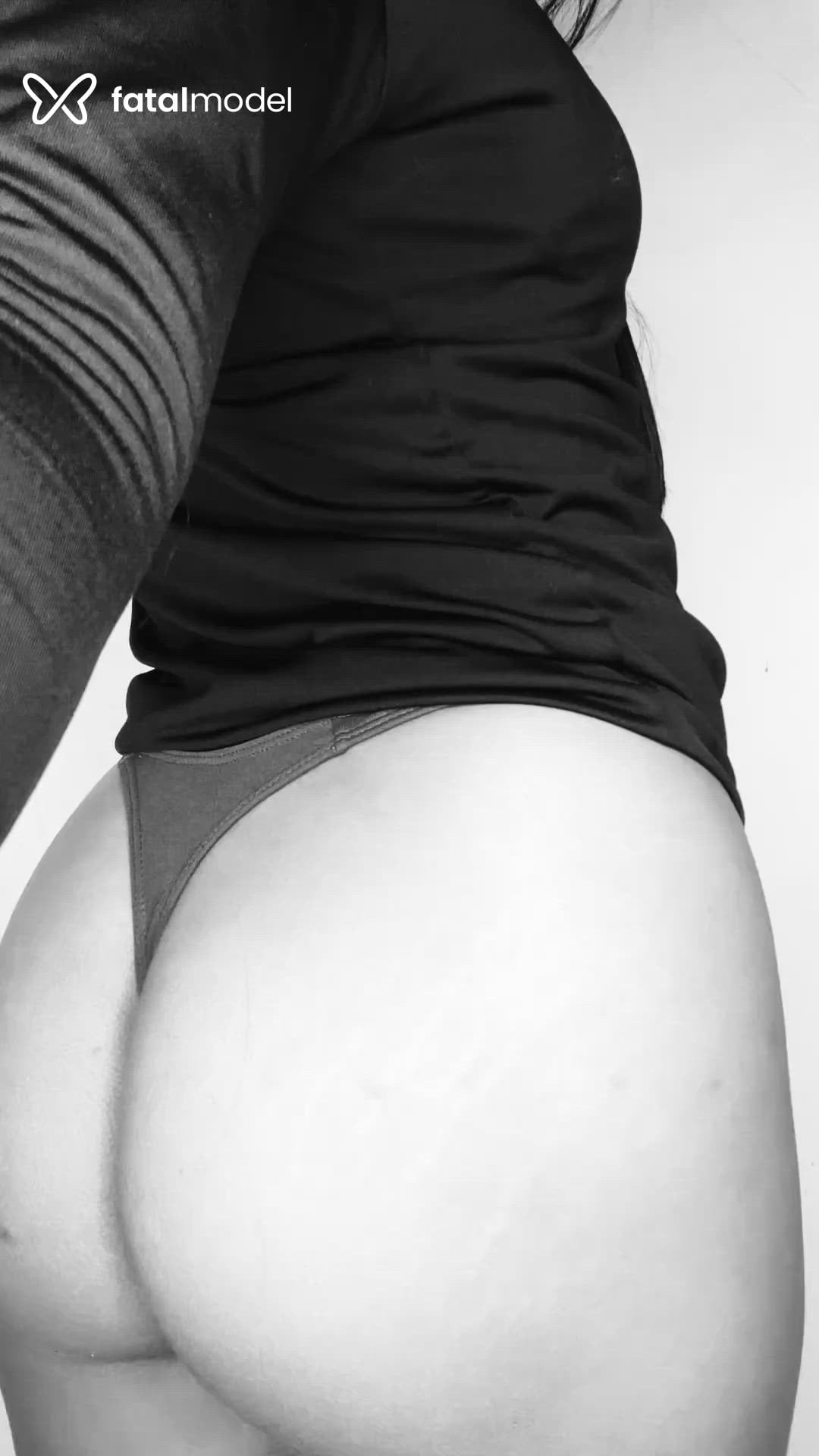 Acompanhante mulher morena (o) de olhos pretos - Carla Acompanhante mulher morena (o) de olhos pretos - Carla