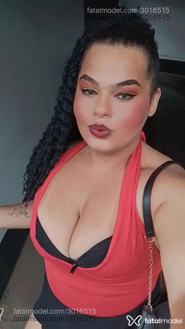 Acompanhante mulher trans morena (o) de olhos castanhos - Moniky Alves