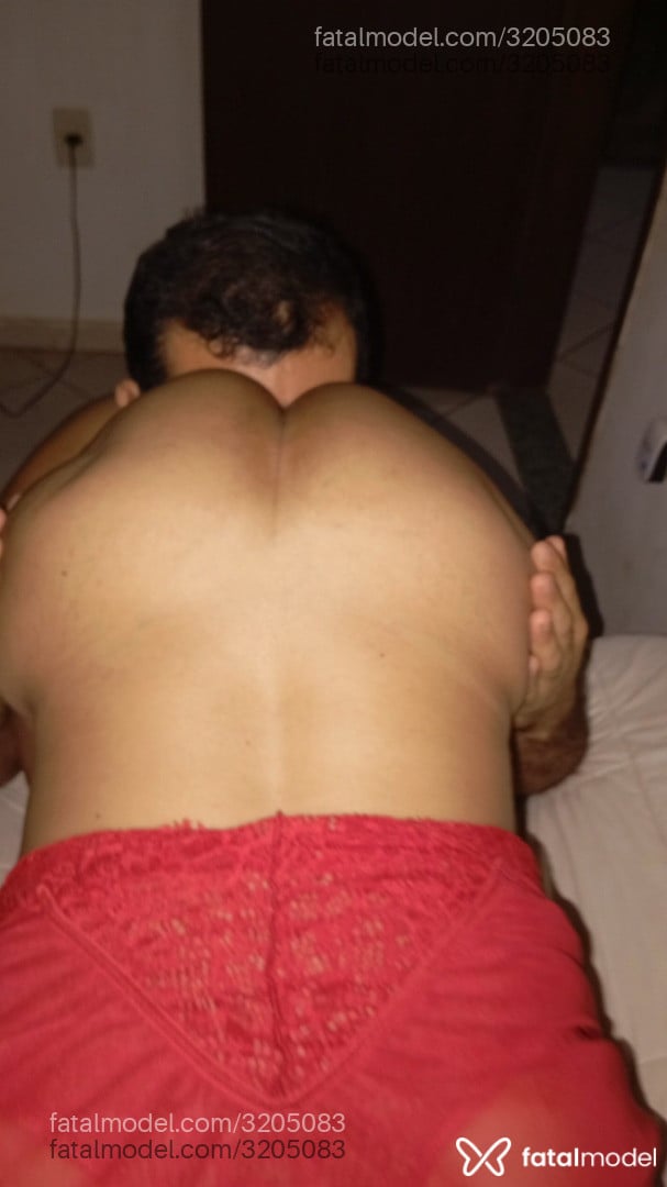Acompanhante mulher morena (o) de olhos castanhos - Kasalfetiche