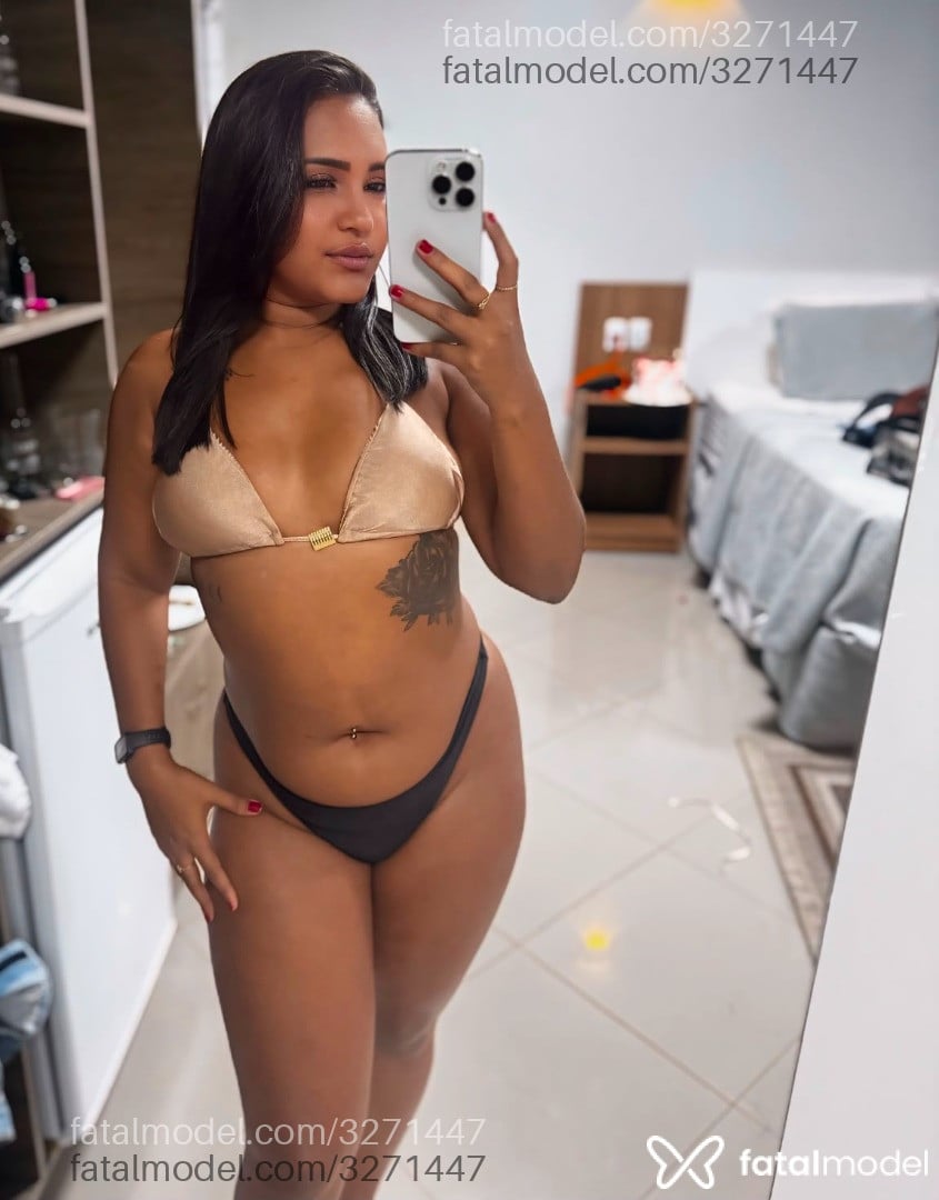 Acompanhante mulher morena (o) de olhos pretos - Lumy Amorim