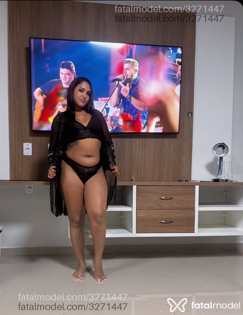 Acompanhante mulher morena (o) de olhos pretos - Lumy Amorim