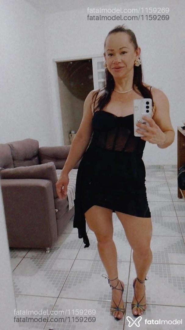 Acompanhante mulher com cabelo castanho de olhos castanhos - Amanda Dutra