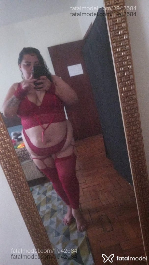 Acompanhante mulher morena (o) de olhos verdes - Milinha