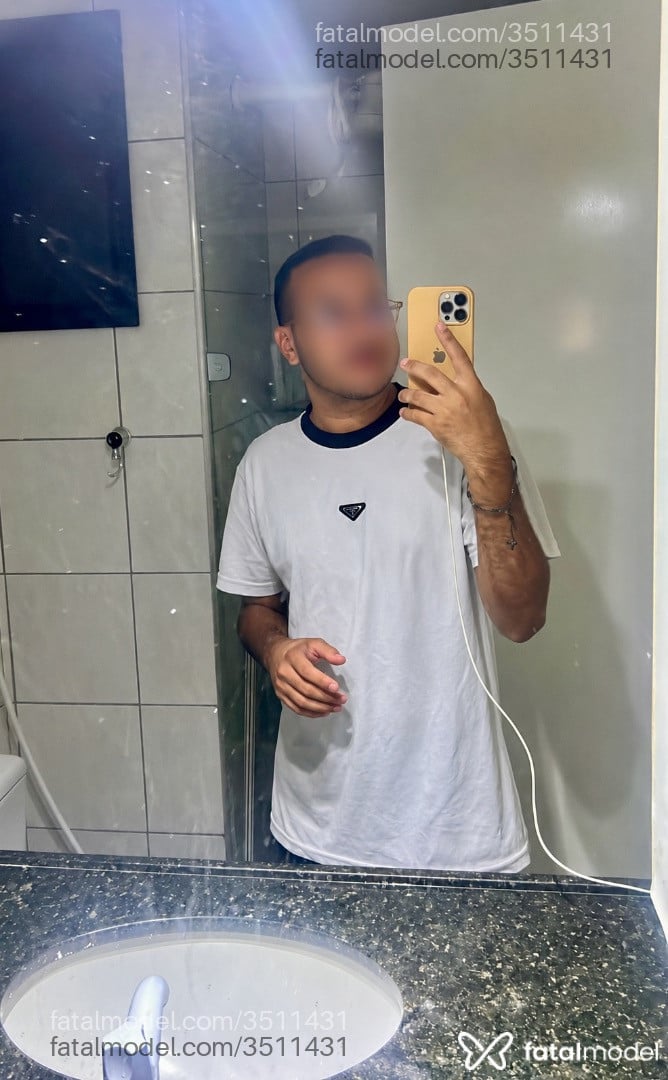 Acompanhante homem morena (o) de olhos pretos - Jonas Acompanhante homem morena (o) de olhos pretos - Jonas