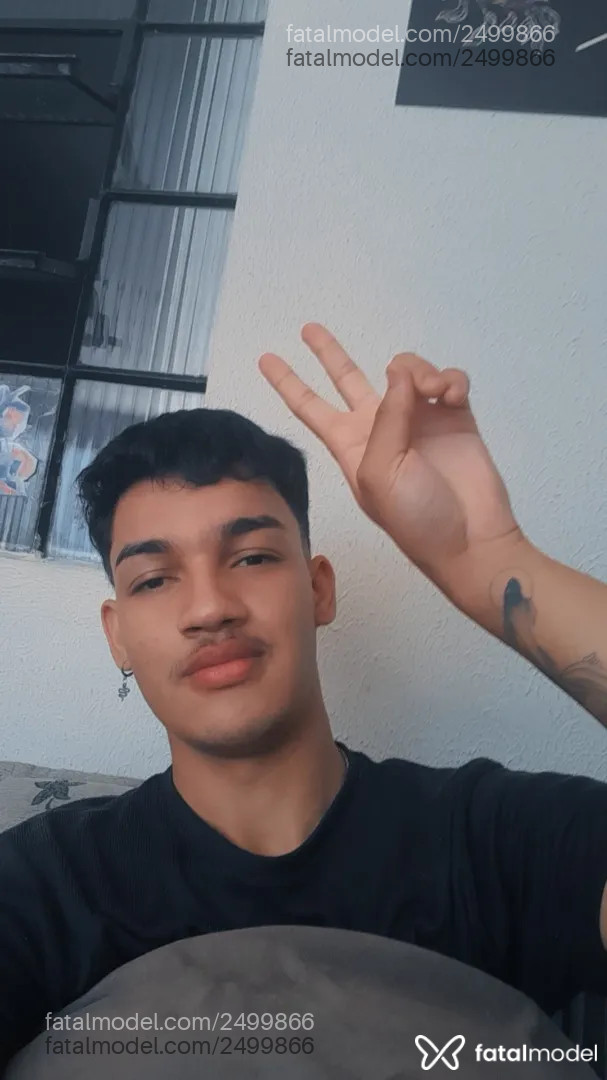 Acompanhante homem com cabelo castanho de olhos castanhos - Aphollo Gabriel Acompanhante homem com cabelo castanho de olhos castanhos - Aphollo Gabriel