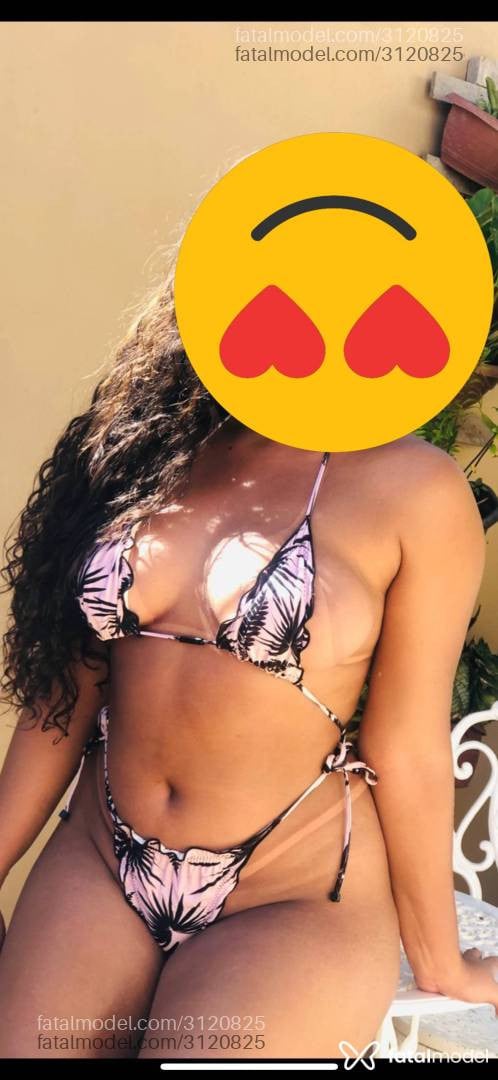 Acompanhante mulher com cabelo castanho de olhos pretos - Isadora Acompanhante mulher com cabelo castanho de olhos pretos - Isadora