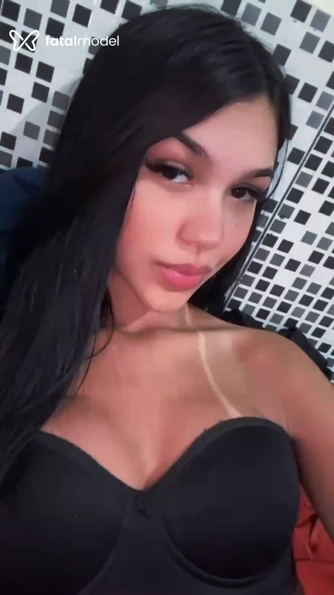 Acompanhante mulher morena (o) de olhos pretos - Manuela Acompanhante mulher morena (o) de olhos pretos - Manuela