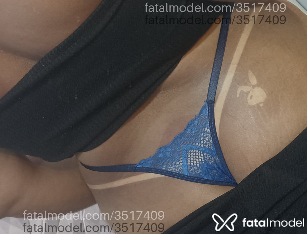 Acompanhante mulher morena (o) de olhos pretos - Melissa